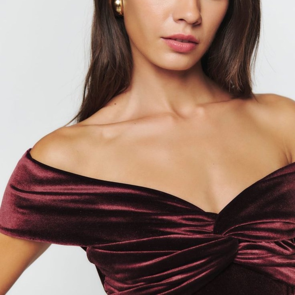 Reformation Ezlynn Velvet Top